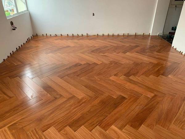 Sàn gỗ tự nhiên gõ đỏ