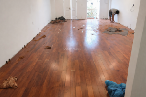 Sàn gỗ tự nhiên hương lào